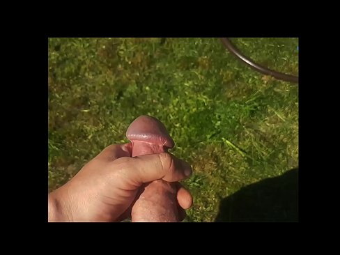 ❤️ گرم hottie پنهنجي گلابي pussy fucked حاصل ڪري ۽ هڪ اونهاري جي باغ ۾ squirt سان cums ☑ ❌