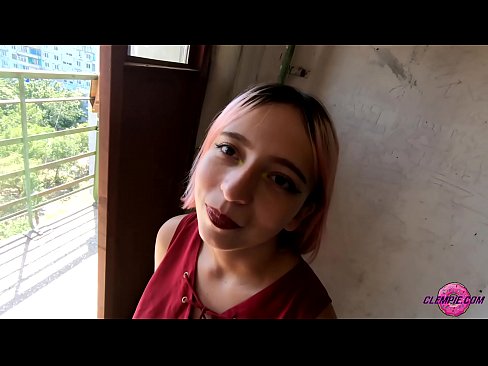 ❤️ شاگرد سينوئل چوسي ٿو هڪ اجنبي کي ٻاهر جي پوئتي ۾ - هن جي منهن تي ☑ ❌